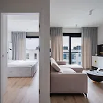 Appartement Towarowa Towers Skyline View Varsovie